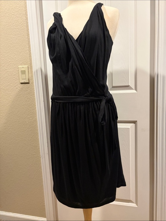 LOFT Dresses & Skirts - LOFT Black Sleeveless mini above knee Dress with Tie Waist NWT size 12